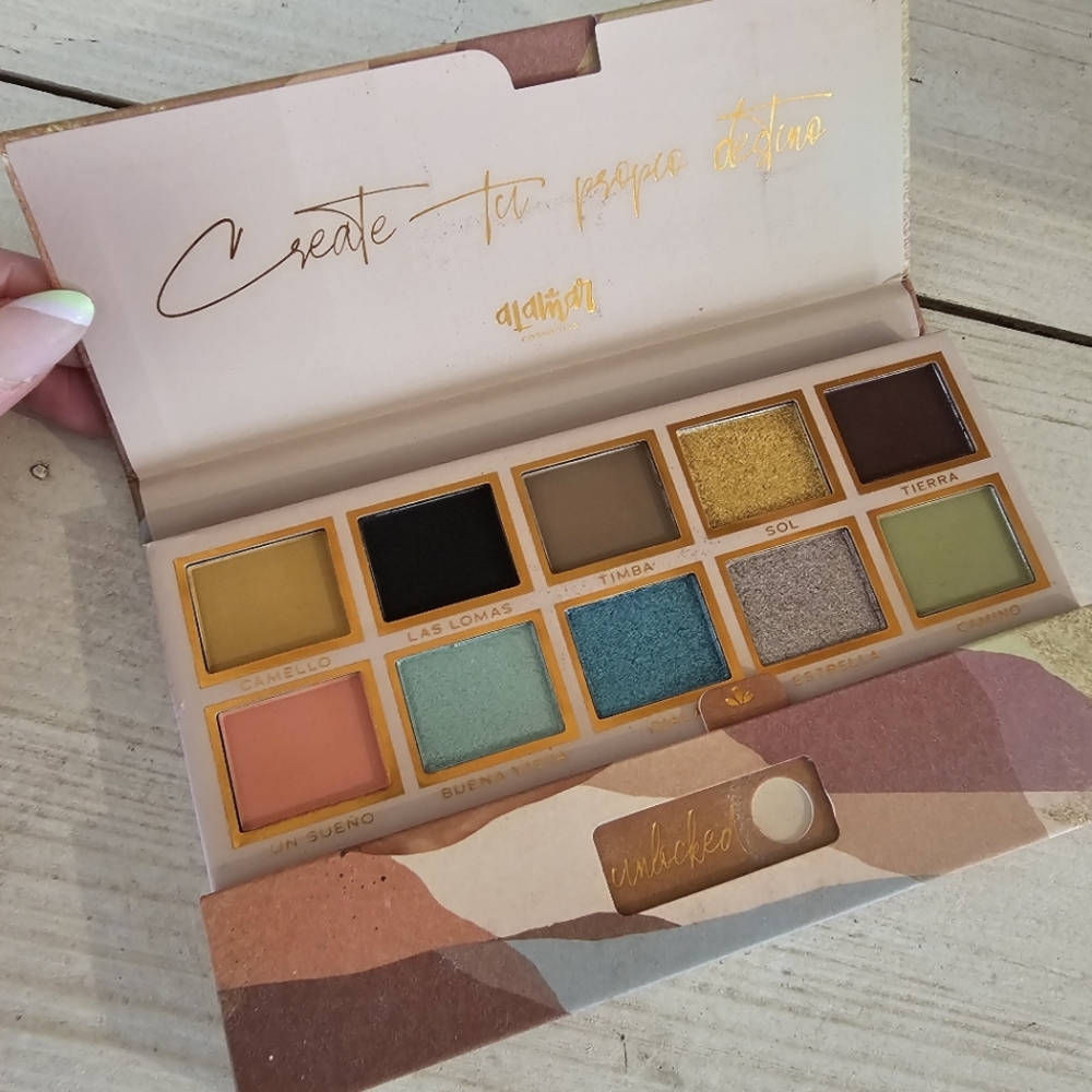 Alamar Cosmetics "destino" Eyeshadow Palette 10 Shades Shimmer, Pearl and Matte